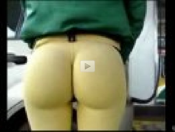 https://img.videosift.com/vidthumb/The-tightest-pants-in-the-world.jpg?v=7